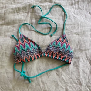 Bikini  - Snygg bikini perfekt nu t sommar 💗 om flera är intresserade så blir det budgivning 