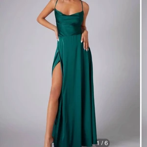 grön balklänning - Klänning ifrån shein, helt oanvänd för jag bestämde mig för en annan men jättefin, sitter bra o går att justera💕💕 bara att skriva för frågor eller bilder