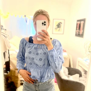 Söt topp - Söt topp, ser igenom ”hålen”. 