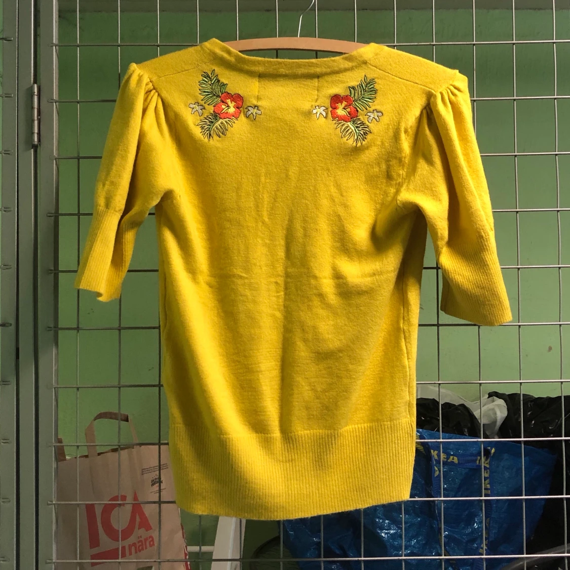 En gul Collectif kofta - 90