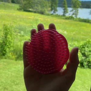 Massage borste💕 - Massage borste som man kan löddra in schampot i håret med, oanvänd (10kr frakt)💕