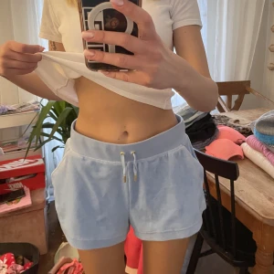 Juicy Couture shorts storlek L - Oanvända