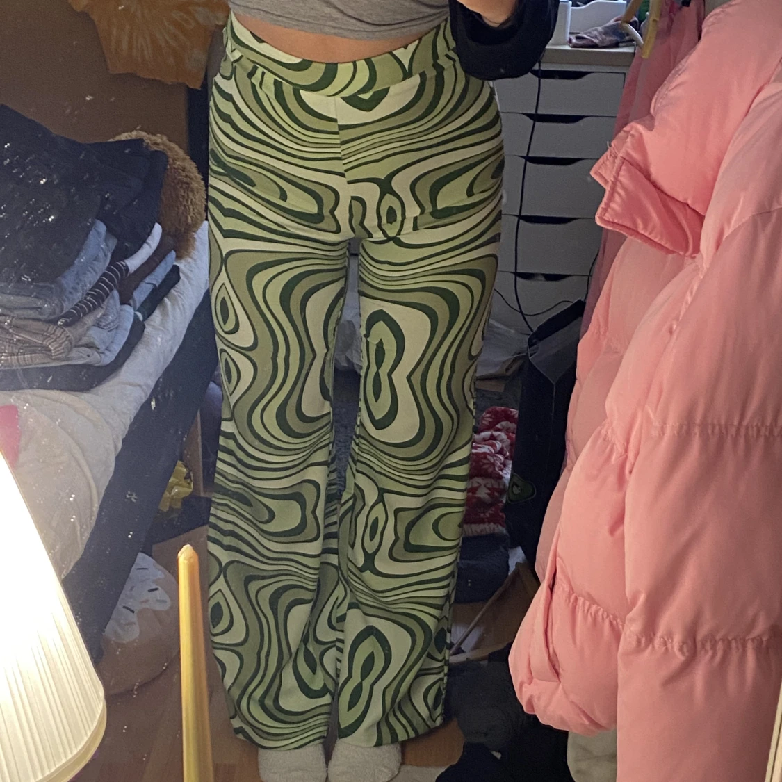 Grönmönstrade byxor