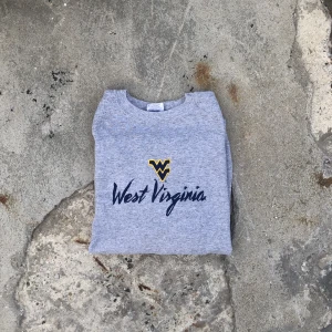 Sweatshirt!! 🌱🌱 - Riktigt najs sweatshirt. Storlek XL, passar najs oversized. Bra skick. Tveka inte att höra av dig om du undrar något! 🌱✌🏻