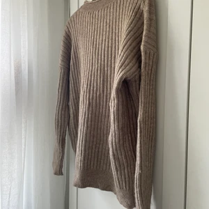 Stickad tröja - Superfin och härlig stickad tröja! Endast använd en gång