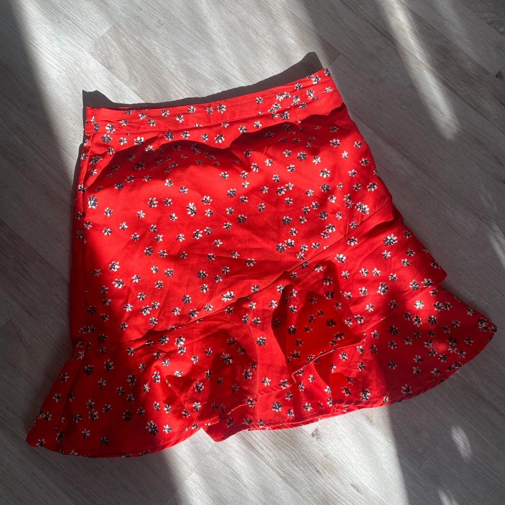 rödblommig kjol - Cubus | Plick Second Hand