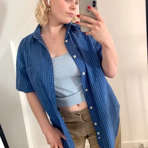 Rutig skjorta  - T-shirt skjorta lite oversized🌸 har vanligtvis storlek M