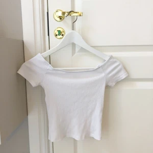 Topp storlek xs - Topp i fint begagnat skick, storlek xs. 20 kr + frakt 