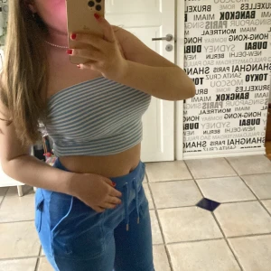 Strapless linne - Ett randigt linne från new yorker. Aldrig använt🫶 