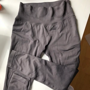 Aimn tights - Kontakta för mer info, storlek S