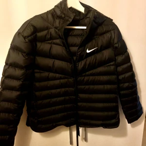 Nike jacka - En helt oanvänd nike jacka från stadium💗Nypris 1850kr