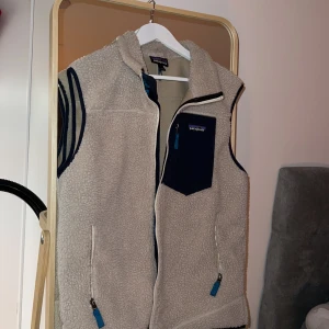 Patagonia  - Patagonia väst.  Priset kan diskuteras.