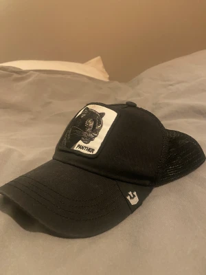 Black panther keps svart  - Inga skador eller liknande  One size 