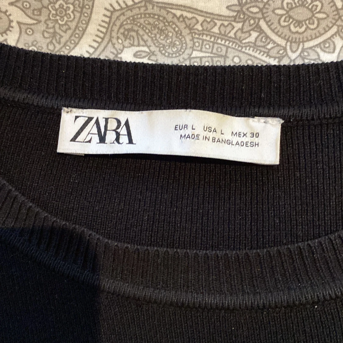 Storlek L men är som en M  - 91