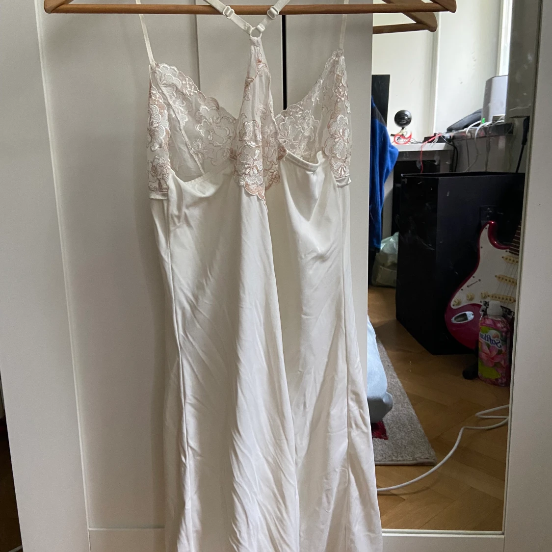 vit klänning  - 90