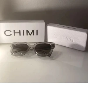 Chimi glasögon  - Chimi glasögon i 07 modellen så snygga och inga defekter alls fler bilder kan skickas 