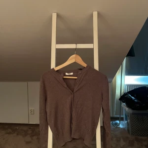 Kofta HM - Fin mörkbegie kort från hm!❤️ Så fin till hösten! 😫