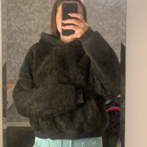 Teddy hoodie - Varm och bra nu till vintern. använd ett fåtal gånger💗