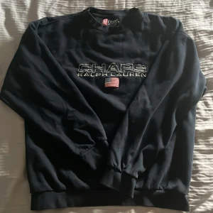 Vintage Ralph Lauren sweatshirt - Säljer denna vintage Ralph Lauren sweatshirt, köpt secondhand. I bra skick och bara använd en gång av mig!! Skriv privat för fler bilder❤️❤️❤️