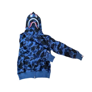 Blå Bape Hoodie Strlk S - DM för mera bilder ,Endast seriösa kunder