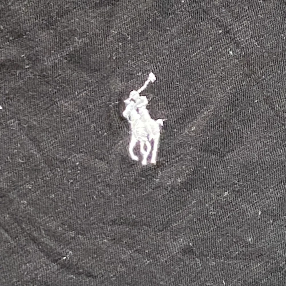 Polo Ralph Lauren långärmad tröja i svart storlek: S och är i nyskick. T-shirts.