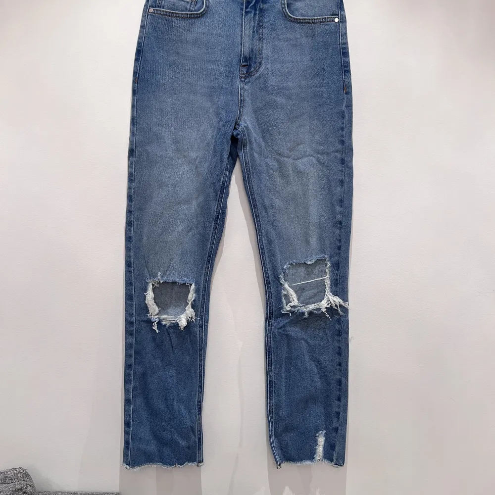 Super snygga jeans oanvänt . Jeans & Byxor.