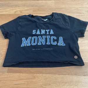 Lindex - Svart magtröja,från kappahl