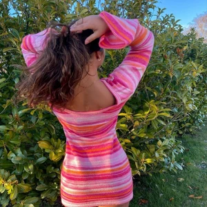 Stickad klänning - Helt oanvänd stickad klänning från Nelly. Jättefin till sommaren. Strl xs men passar mig som vanligtvis är en S