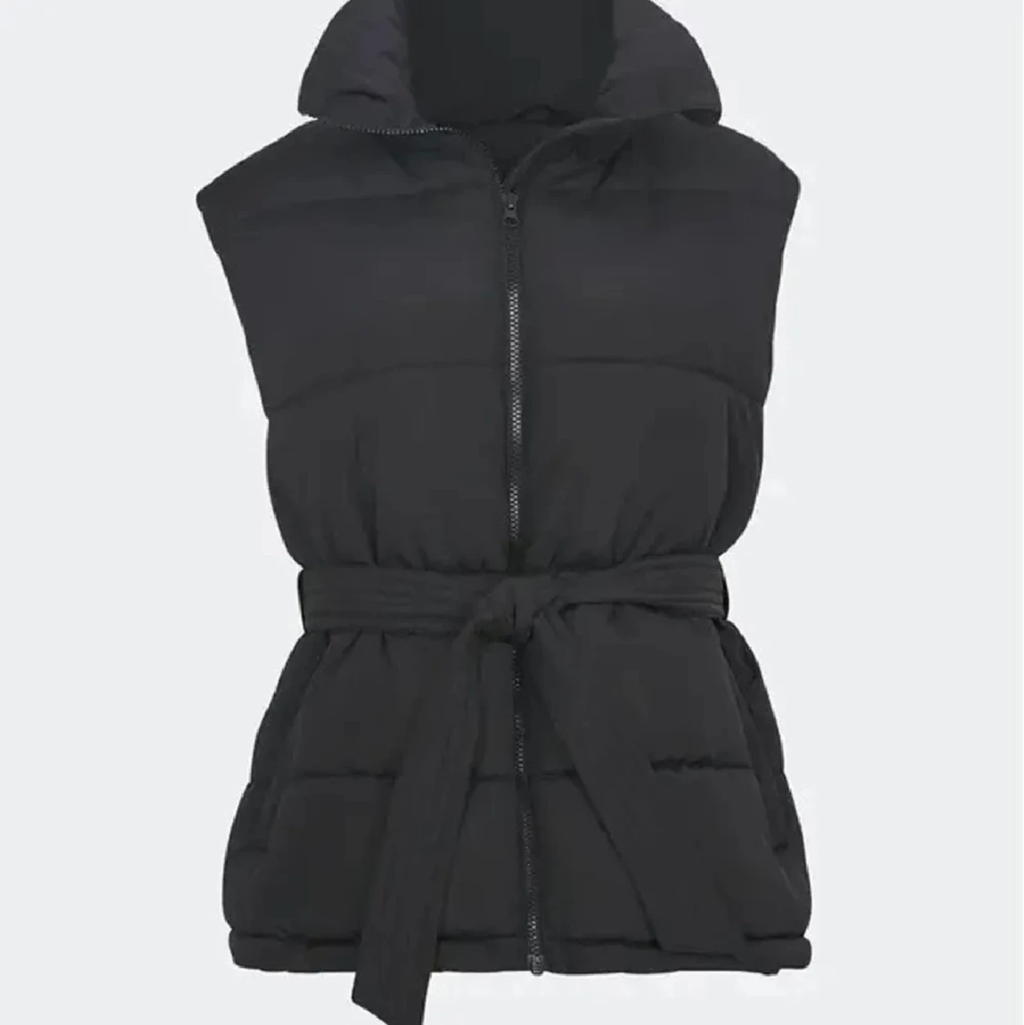 Svart väst bikbok  - 90