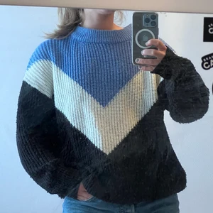 Stickad tröja från HM - Snygg och bekväm stickad tröja!