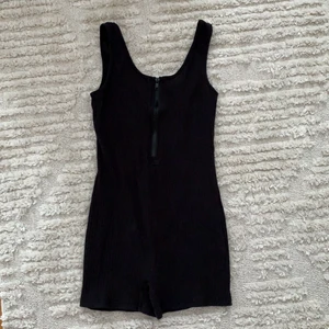 Ribbad jumpsuit - Ny utan lapp!  Storlek 36 från shein. 