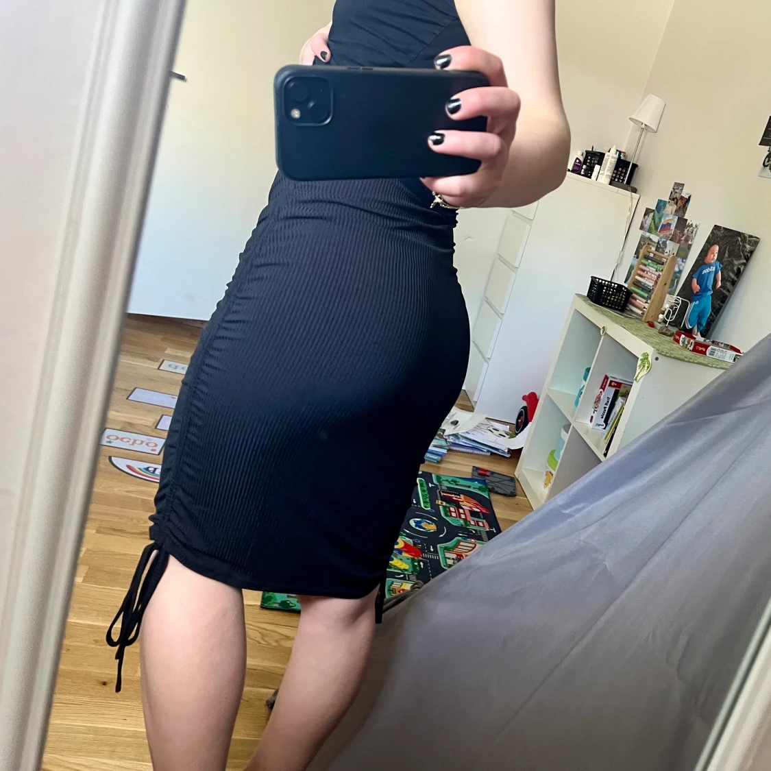 Svart kjol från SHEIN i stl M, oanvänt  - 90