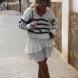 Stickad tröja - Sjukt snygg stickad tröja från Gina tricot😍 Stl S. Köparen står för frakten💕