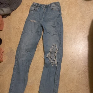 Zara Jeans - Ett par jeans från Zara som passar till sommaren. I storlek 38.