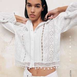 Vit blus zara - Slutsåld söt blus från zara. Aldrig använd ✨