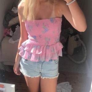 Kjol - Söt kjol från bikbok som också kan användas som en topp💖