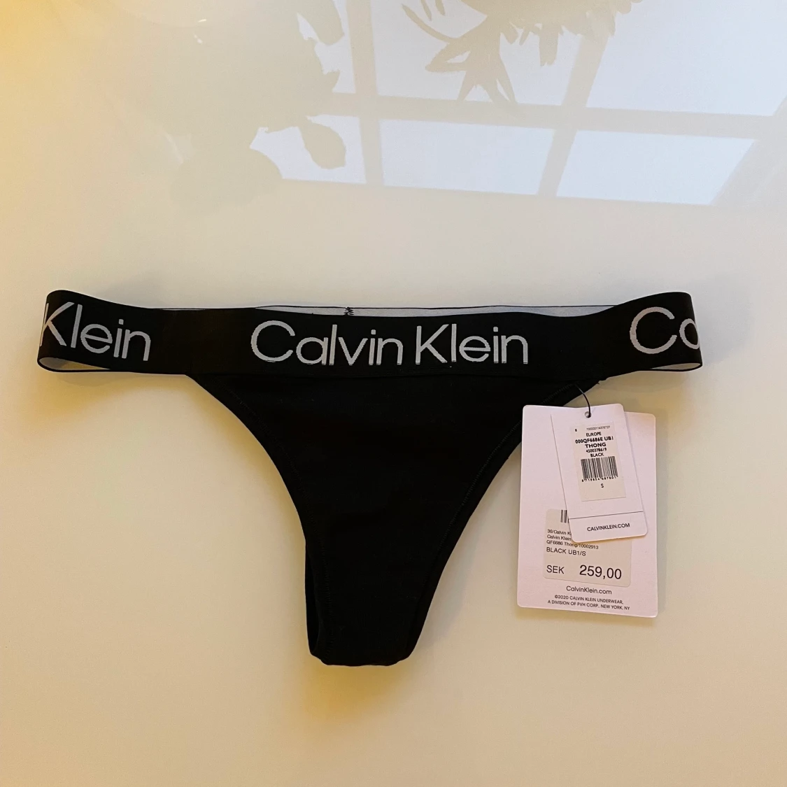 Nya Calvin clein trosor