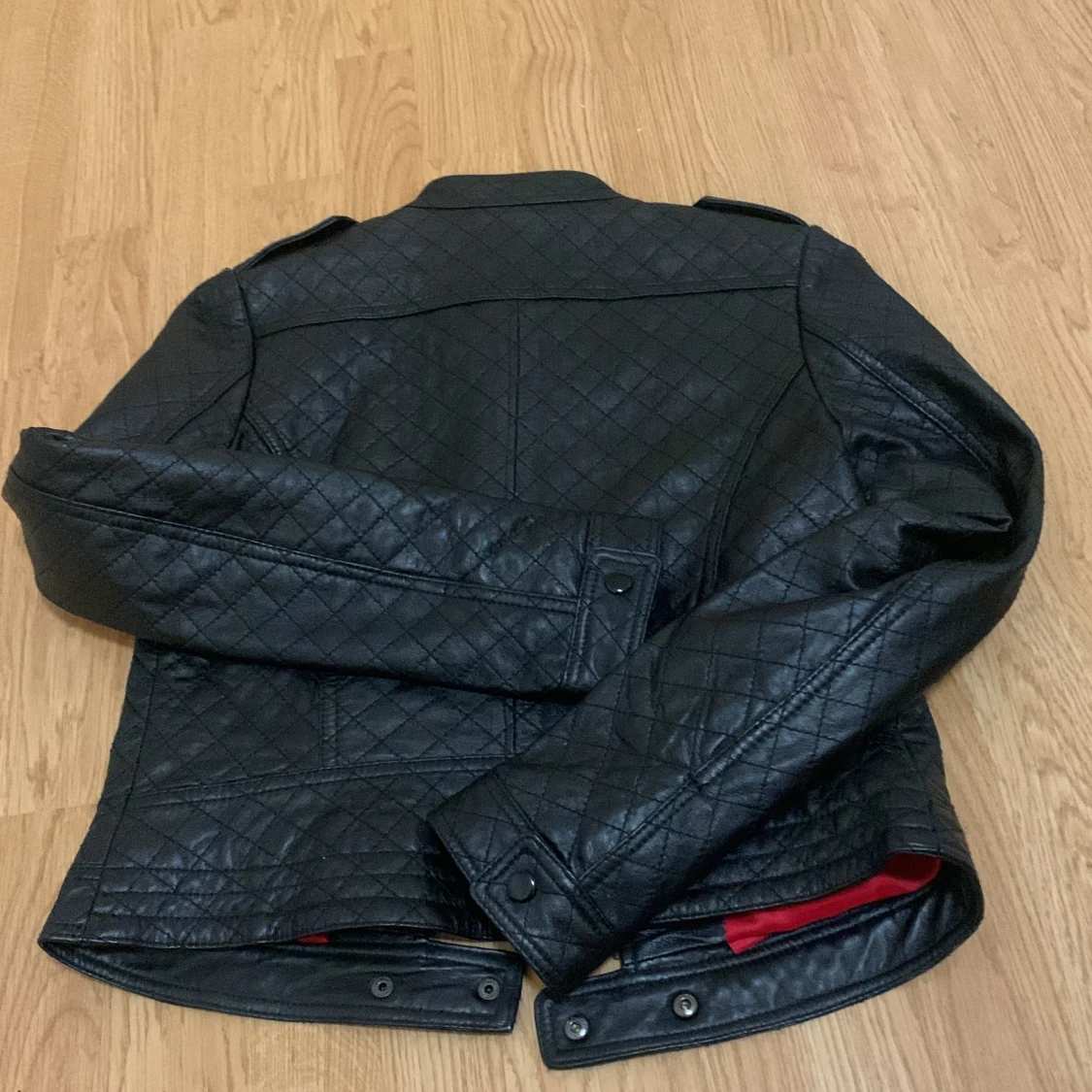 Skin jacka storlek 36  - 91