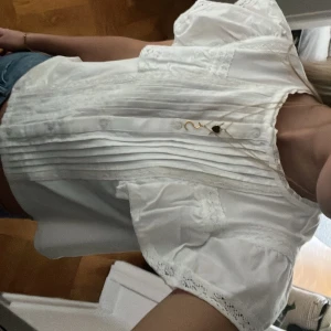 Topp - Söt topp från zara, storlek 164 men passar även  Xs/S 150kr