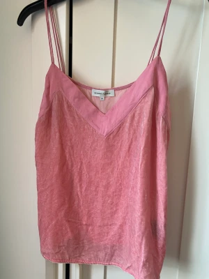 Second Female cami  - Selling this top in very good condition, worn it only once