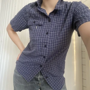 North face skjorta  - Bra skick och passar nog som en M