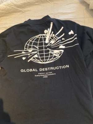 Häftig tröja  - Långärmad t shirt, jätte cool och snygg 