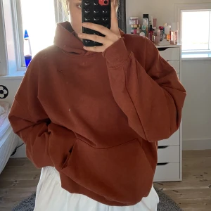 Hoodie - Gymshark hoodie nyskick använd 2 gånger typ inga defekter  Frakt 60kr