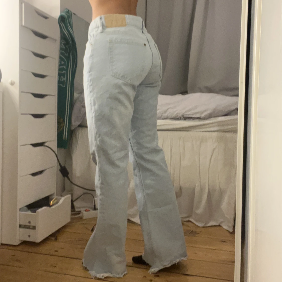 Ljusblåa jeans  - 90