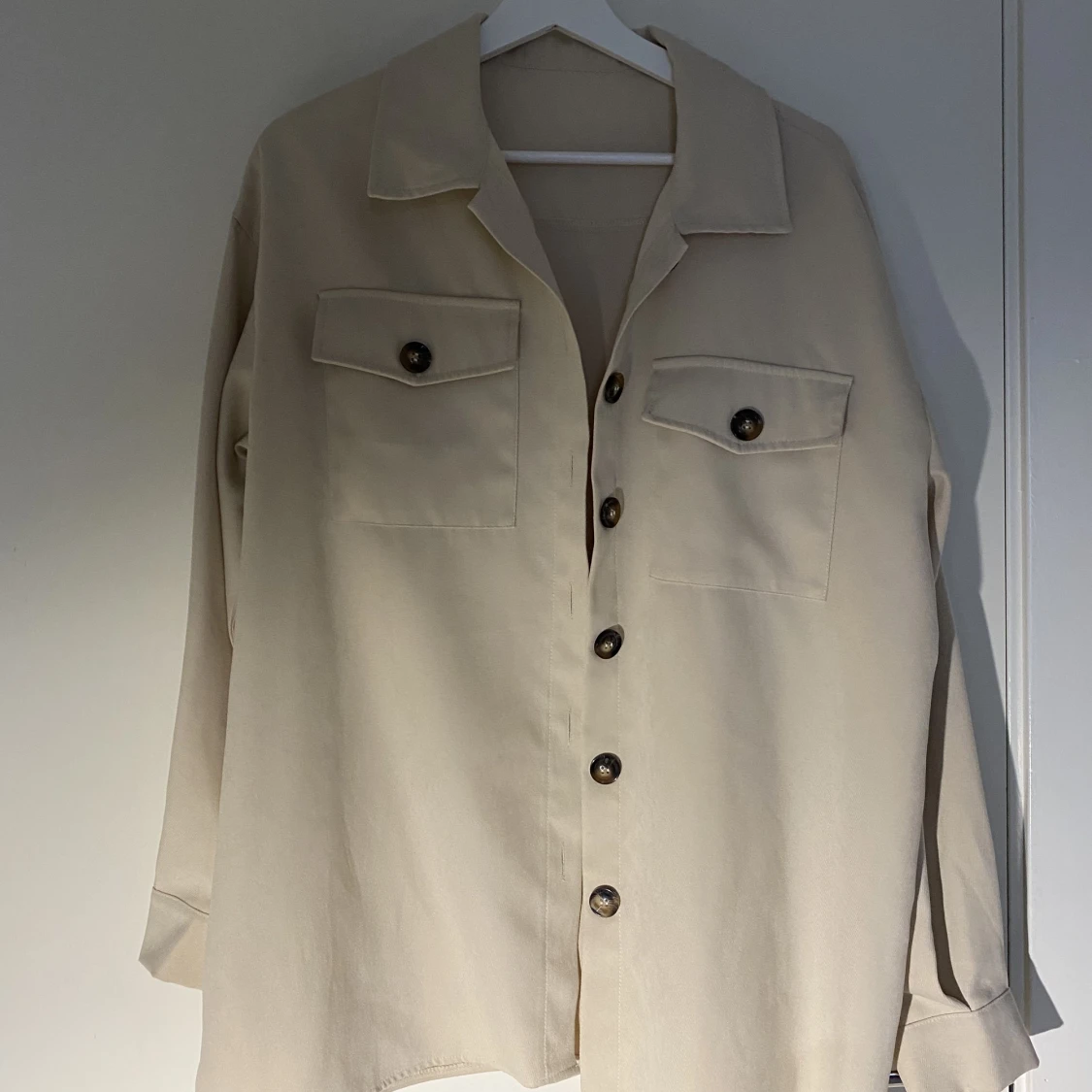 Tunn beige vår jacka  - 91