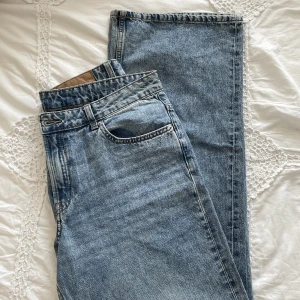 Jeans - Blåa jeans från h&m