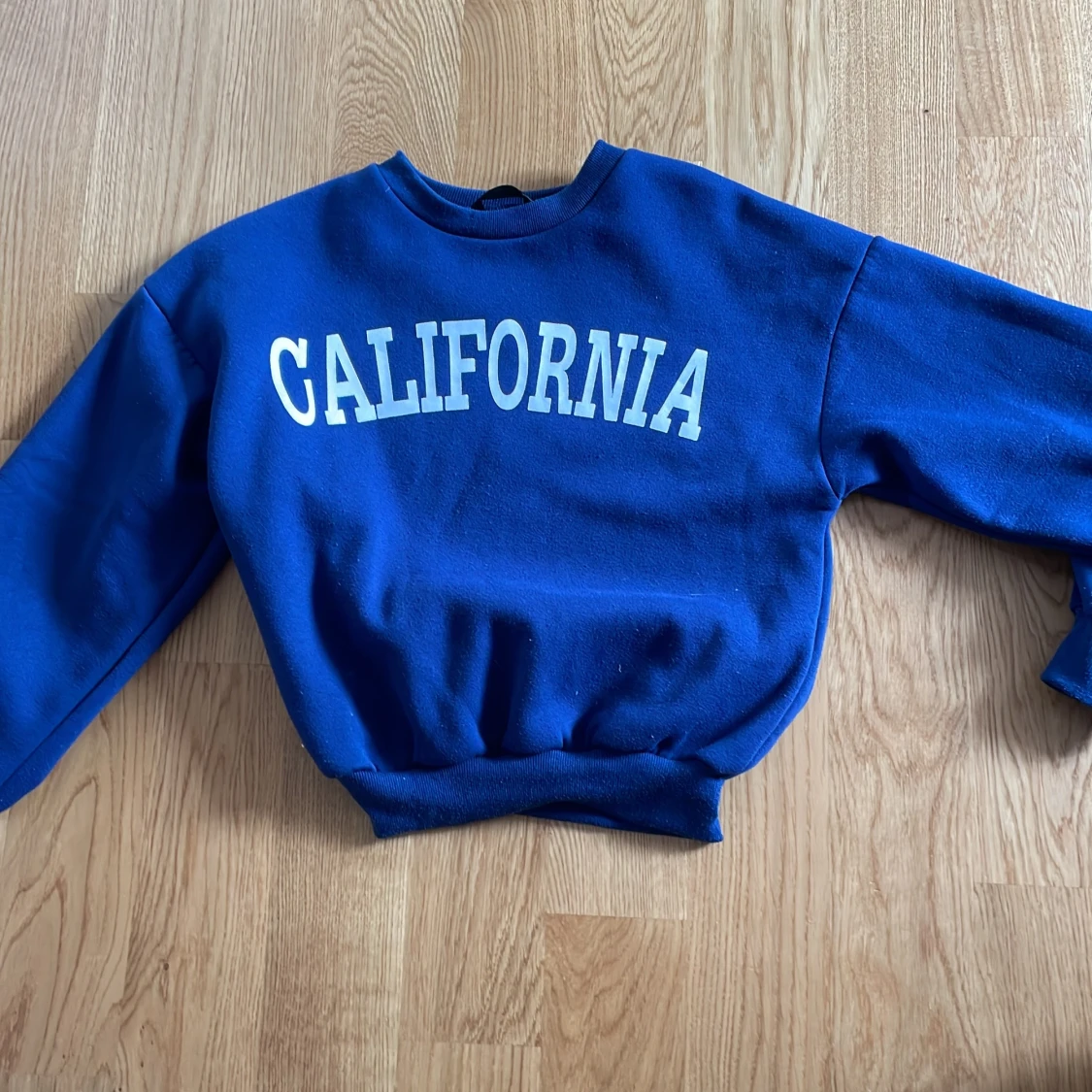 Säljer dessa super fina tröjorna!! (Ej spårbar frakt) - 91