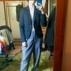 Kavaj - Kavaj från H&M i svart. Använd typ 2 ggr.  Köparen står för frakten.