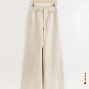 Vida beiga jeans  - Storlek 34. Vida ”Jackie” jeans från Lindex. Köpta för 500kr och använda en gång. 