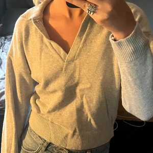 S - Fin grå tröja, använd ett fåtal gånger🤍